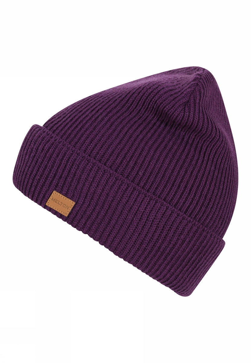 Basic ribbed beanie